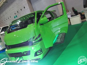 Osaka Auto Messe 2014 Car & Customize Motor Show Intex Custom DR-Style Lime Green HIACE Bud Face 